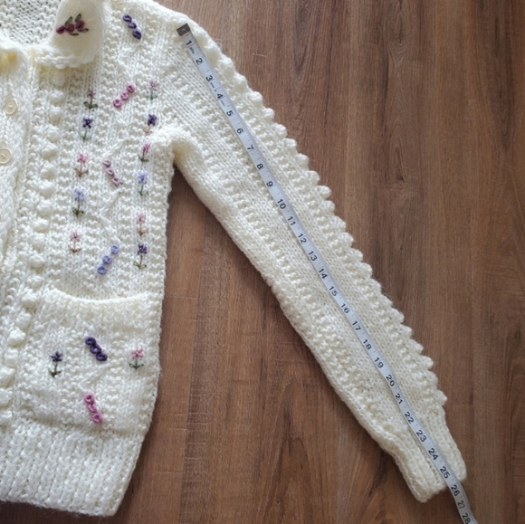 Vintage embroidered knit cardigan - Picture 7 of 10